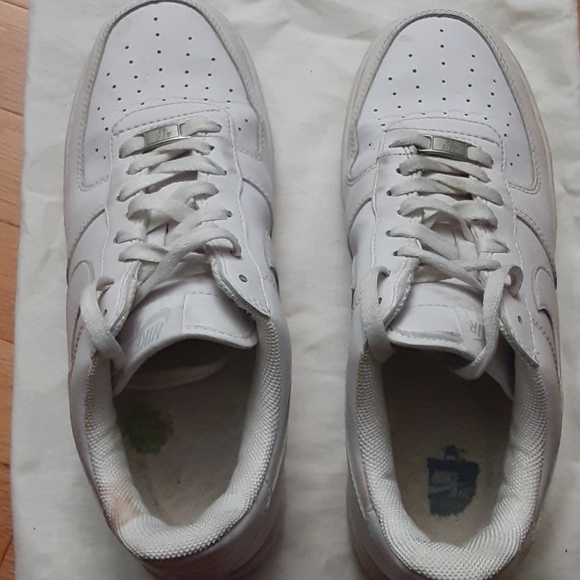 Sneaker - Picture 8 of 9